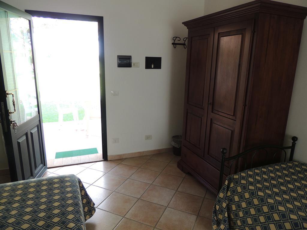 Agriturismo Valle Martina ساتورنيا الغرفة الصورة